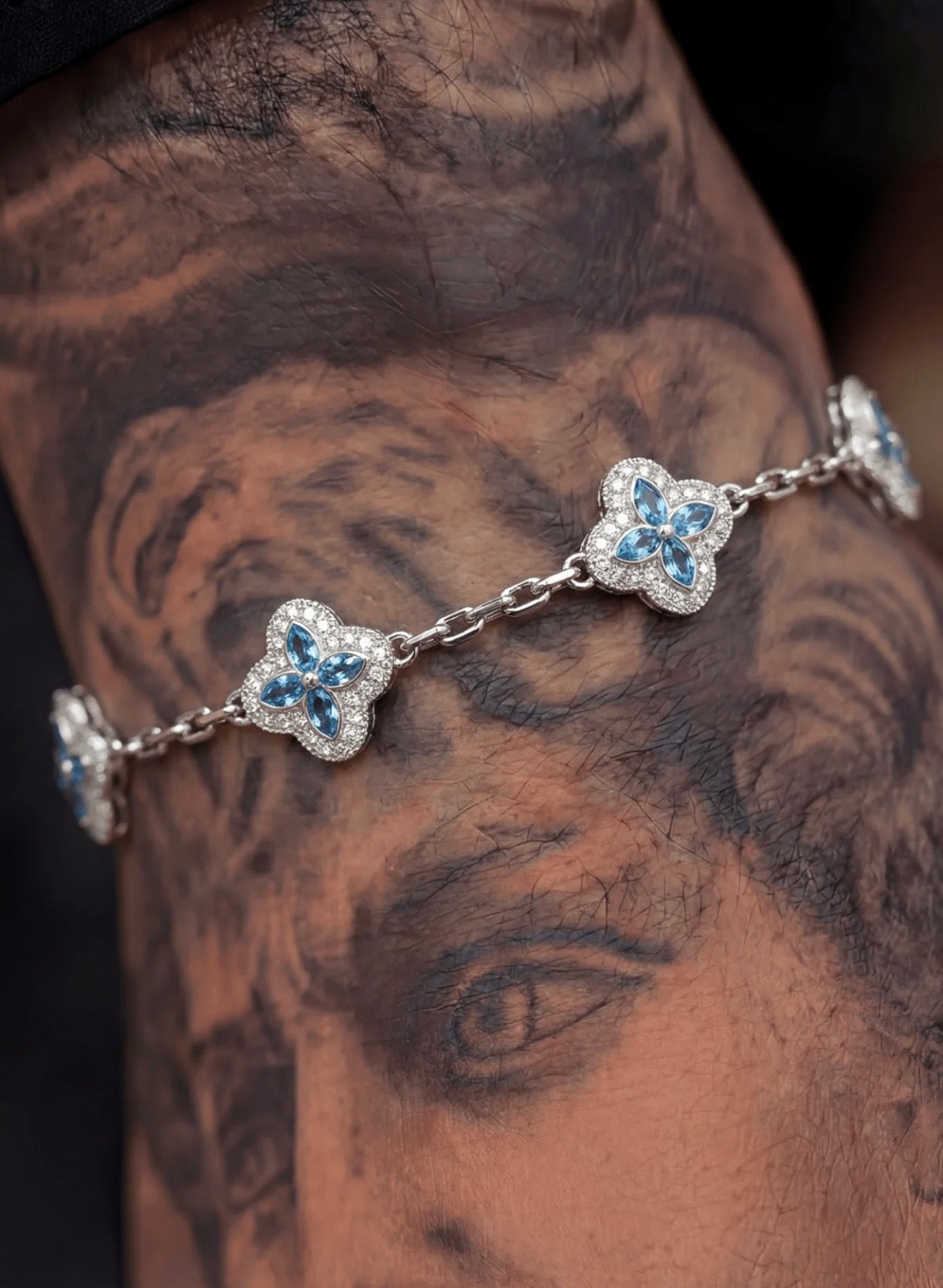 Bransoletka infinity clover