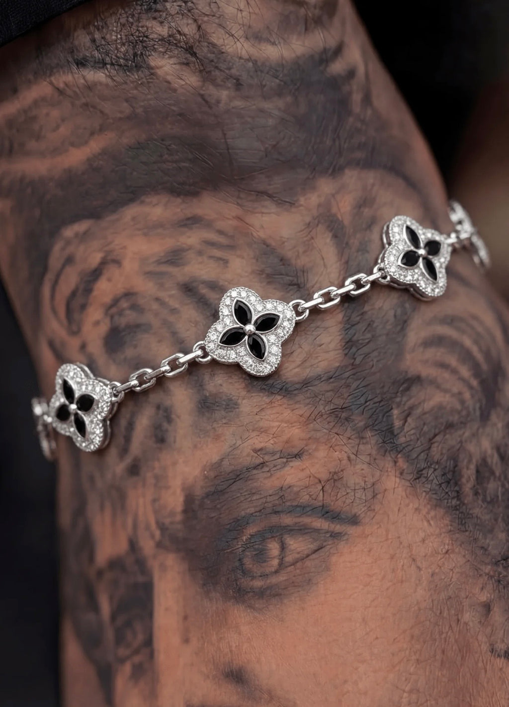 Bransoletka infinity clover